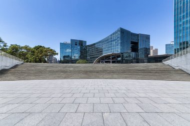 Panoramik silüet ve modern iş ofisi binaları