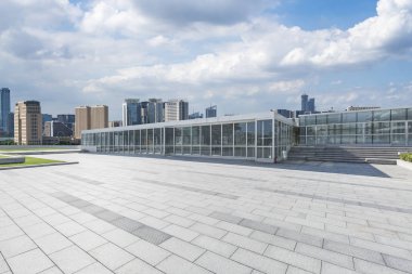Panoramik silüet ve modern iş ofisi binaları