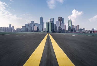 Panoramik silüet ve modern iş ofisi binaları