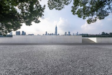 Panoramik silüet ve modern iş ofisi binaları