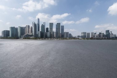 Panoramik silüet ve modern iş ofisi binaları