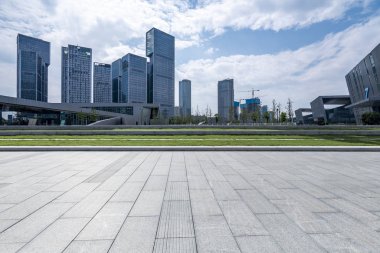 Panoramik silüet ve modern iş ofisi binaları