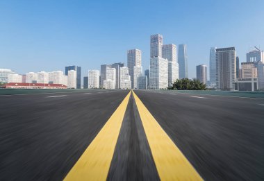 Panoramik silüet ve modern iş ofisi binaları