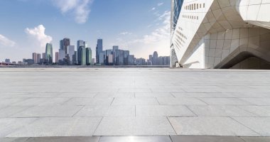 Panoramik silüet ve modern iş ofisi binaları