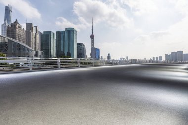 Panoramik silüet ve modern iş ofisi binaları