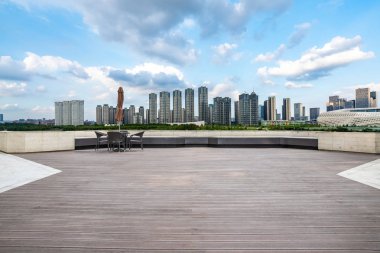 Panoramik siluet ve modern ofis binaları 