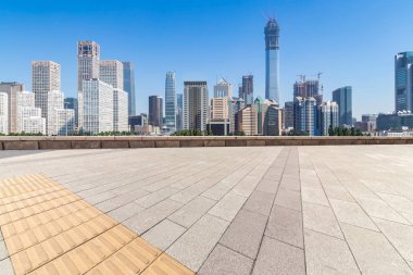 Panoramik silüet ve modern iş ofisi binaları