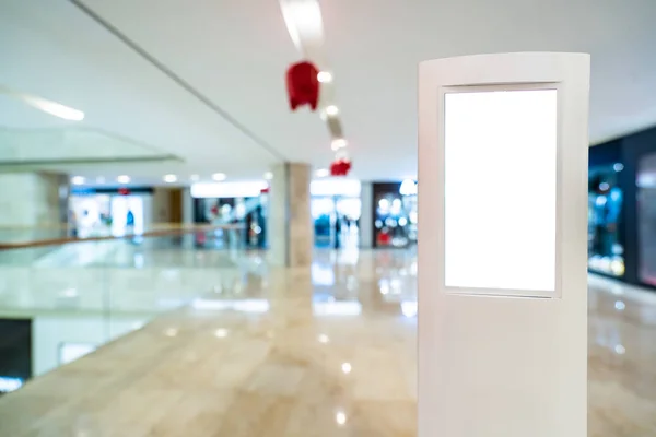 Caixa de luz com shopping de luxo — Fotografia de Stock