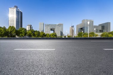 Panoramik silüet ve modern iş ofisi binaları