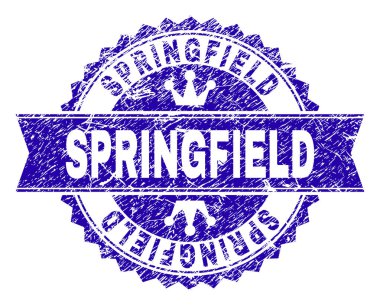 Springfield rozet Künye grunge tarzı ile kapatın. Yuvarlak rozet, şerit ve küçük kron ile tasarlanmıştır. Mavi vektör kauçuk baskı kirli stiliyle Springfield başlık.