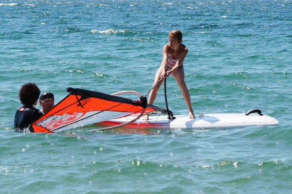 Varna Bulgaria July 2020 Instructors Teach Child Ride Windsurfing — Stock Photo, Image