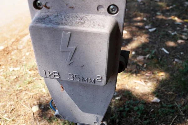 Electric Board Pole Park — Stock Photo, Image