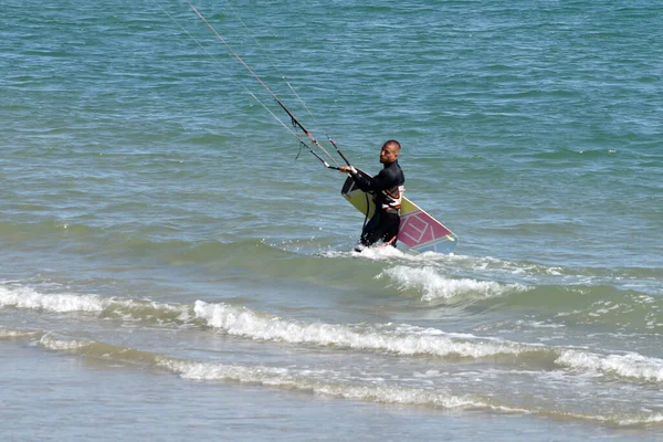 Varna Bulgaria September 2020 Man Comes Out Sea Kiteboard — Stock Photo, Image