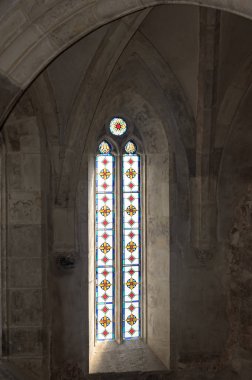 Hunedoara, Romanya - 5 Ağustos 2017: Vitray Corvins Kalesi'nin iç Oda detayları.