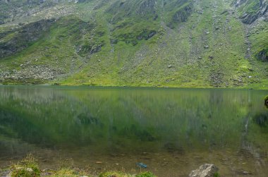 Fagaras dağlar Transfagarasan yolu üzerindeki Balea (Balea Lac) adında buzul Gölü.