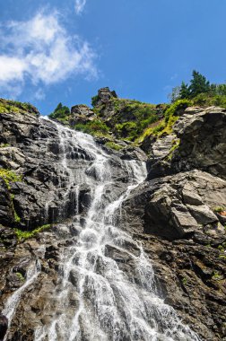 Fagar'dan Transfagarasan yolunda Balea denilen şelale