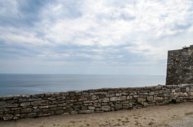 Yeşil Trakya kayalıkları, Kaliakra Burnu, Karadeniz suyu, İspanya