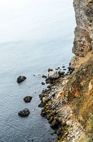 Groene Thracische kliffen, Kaap Kaliakra, Zwarte zee water, Bulgaars — Stockfoto