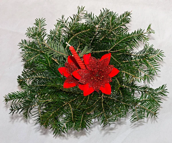 Árbol Abeto Decoración Círculo Navidad Con Vela Roja —  Fotos de Stock