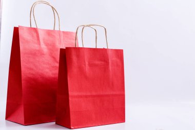 Kağıt torba katı izole arka plan üzerinde. Yan görünüm