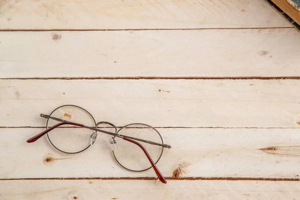 Vintage Brille Auf Holzgrund Ansicht Von Oben — Stockfoto