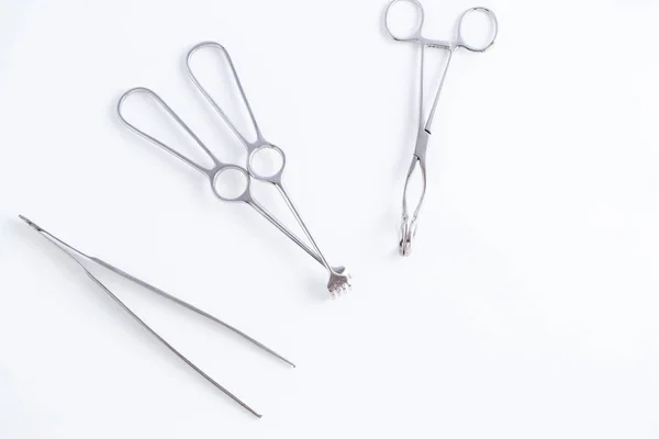 Concept Voor Geneeskunde Vintage Chirurgische Instrumenten Witte Geïsoleerde Achtergrond — Stockfoto
