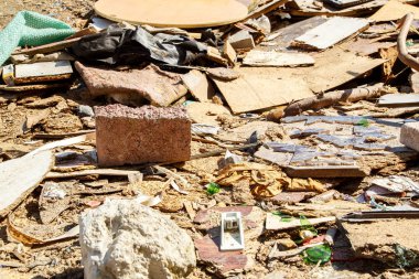 Metropol Istanbul sokaklarında çöp