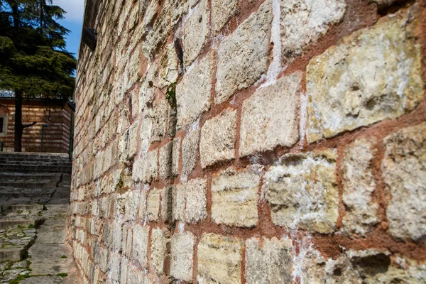 Alte steinmauer in istanbul — Stockfoto