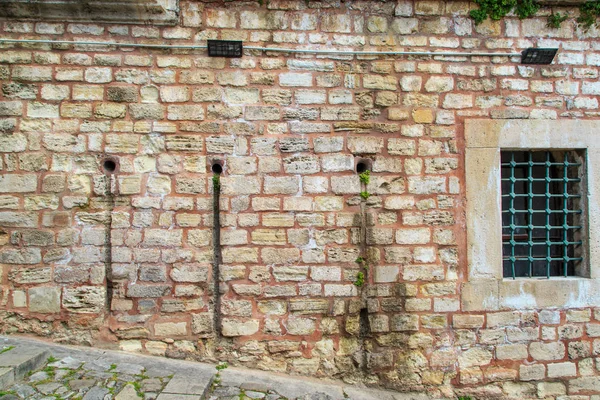 Old stone wall in Istanbul — Stock Photo, Image