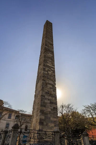 Estambul. Pavo. Hipodrome.Obelisco Constantino, Obelisco amurallado — Foto de Stock