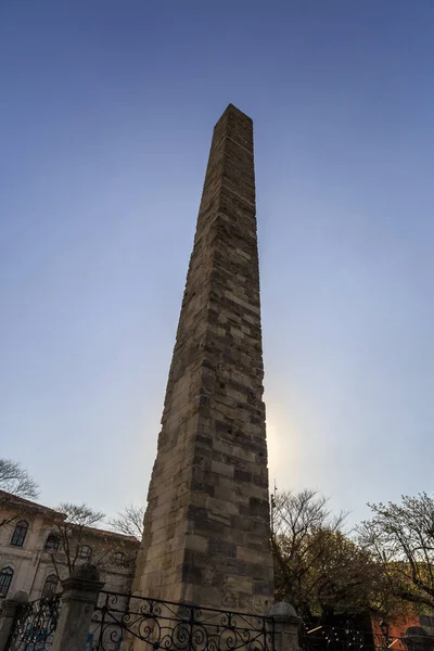 Estambul. Pavo. Hipodrome.Obelisco Constantino, Obelisco amurallado — Foto de Stock