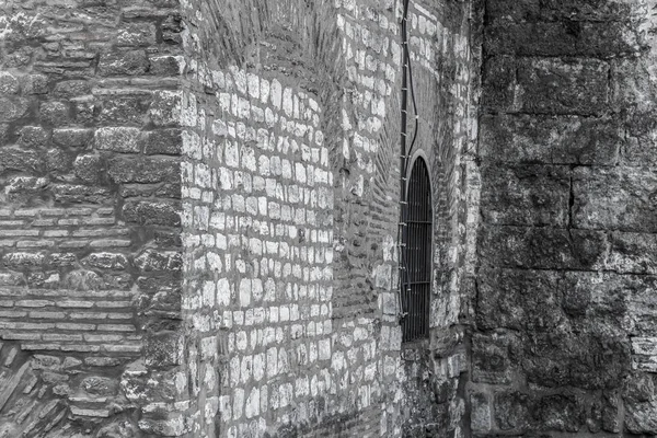 Old brick wall with window in istanbul — Stock Photo, Image