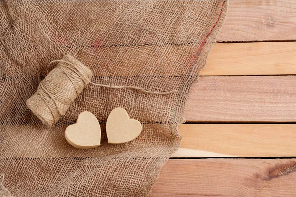 Cajas Cartón Forma Corazón Sobre Lienzo Sobre Fondo Madera — Foto de Stock