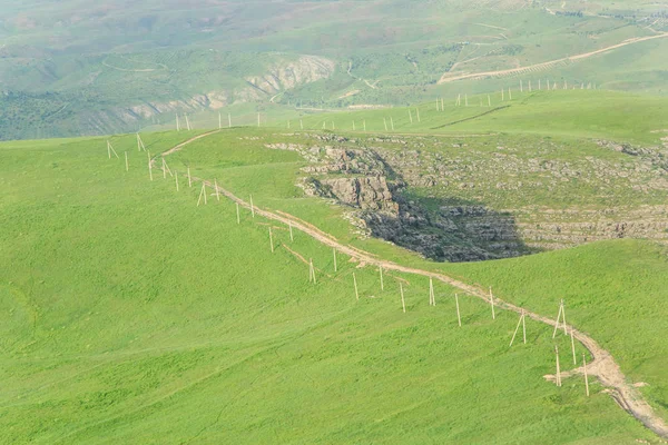 De bergen van de Iran en Turkmenistan op een zomerdag, gree — Stockfoto