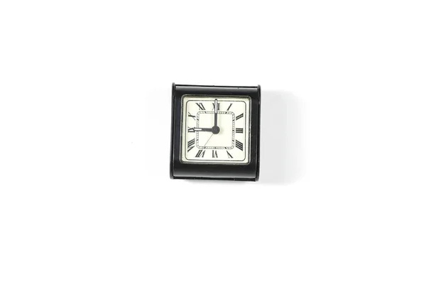 하얀 배경에 있는 빈티지 책상 시계 — 스톡 사진