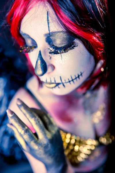 Mulher com maquiagem crânio açúcar — Fotografia de Stock