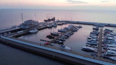 Rıhtımdaki Marina