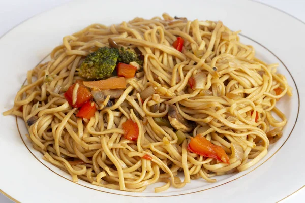 Fideos vegetales plato de cena — Foto de Stock