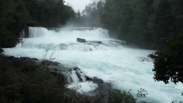 Salto Leona Wasserfall Gelegen Biologischen Reservat Huilo Huilo Der Region — Stockvideo