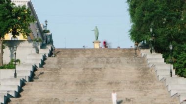 Odessa, Ukrayna - 18 Haziran 2019: Potemkin Merdivenleri Timelapse'i sabah