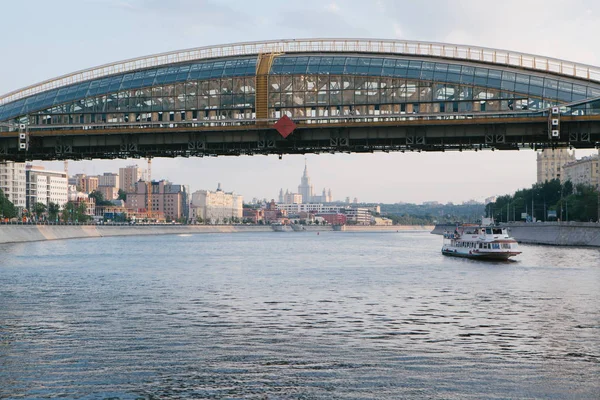 Мост через Москву — стоковое фото