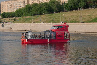 Moskova Nehri üzerinde Pleasure Boat
