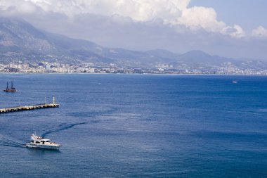 Türk Rivierası üzerinde Alanya liman