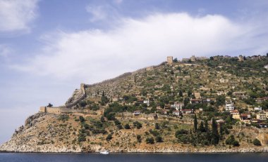 Türk Rivierası üzerinde Alanya liman