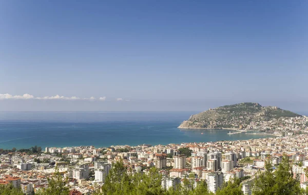Türk Rivierası üzerinde Alanya liman