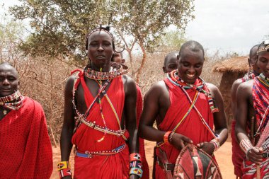 Kenya, Tsavo Milli Parkı, 2018/03/20 - Masai köydeki onların geleneksel kostüm