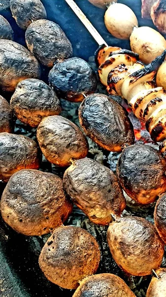 Varkensvlees Uien Aardappelen Spiesjes Bbq — Stockfoto