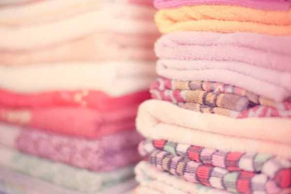 Colorful Cotton Towels Neatly Folded Shelf — Stock Photo, Image