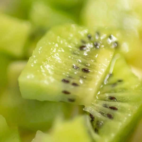 Kiwi Fatia Macro Shot Frutas Fundo Foco Seletivo Imagem Turva — Fotografia de Stock