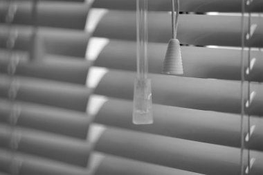 Kapalı kepenkler ve ip kapatma. Jalousie arka plan.